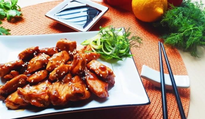 Запеченная курица с шампиньонами